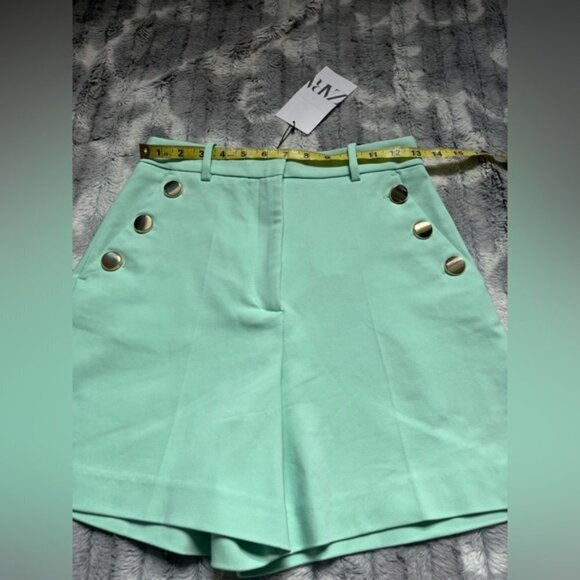 Zara Shorts with Buttons Size Small - Picture 4 of 6